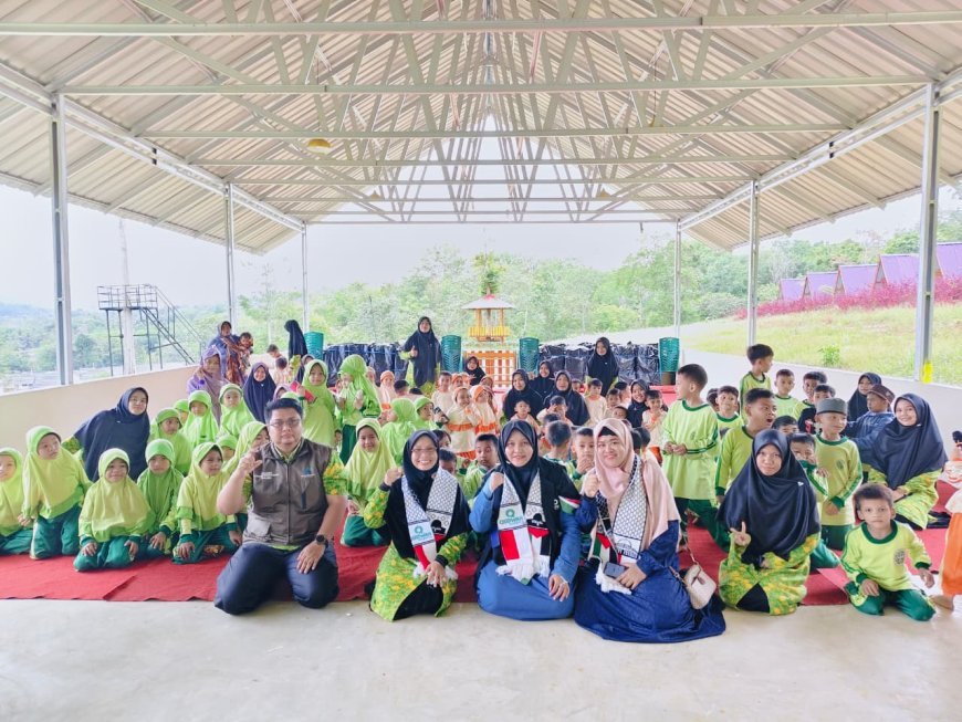 Dongeng Kemanusiaan Bangkitkan Empati Santri Cendekia Muslim untuk Palestina